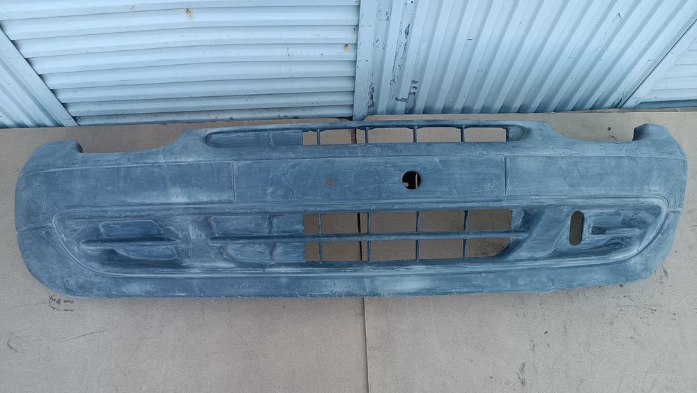 Vendo parachoque de frente Renault Twingo ano 1993/98