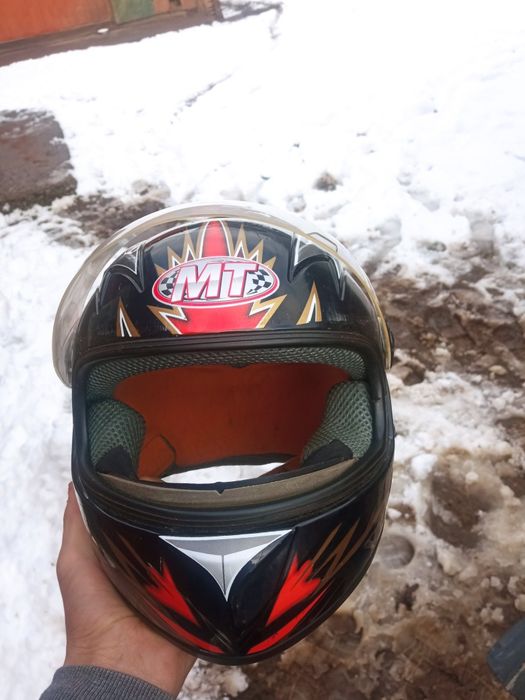 Продам шолом в нормальному стані