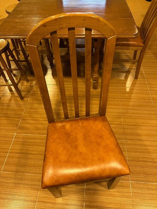 Conjunto Mesa, Cadeiras e Bancos