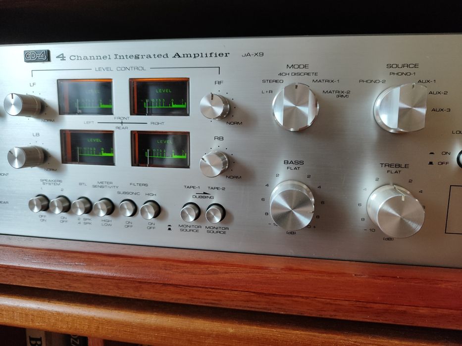 Wzmacniacz quadro / stereo JVC VICTOR