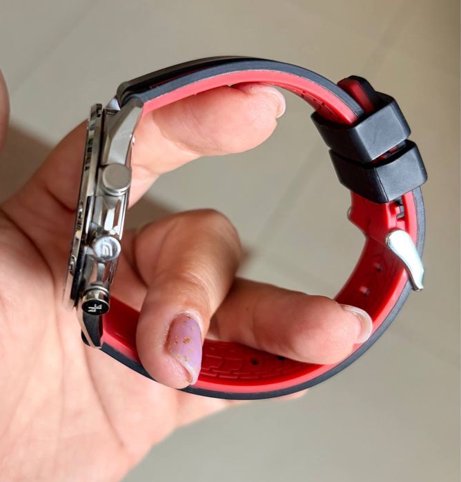 Часы мужские Casio EQB-1000XD-1AER