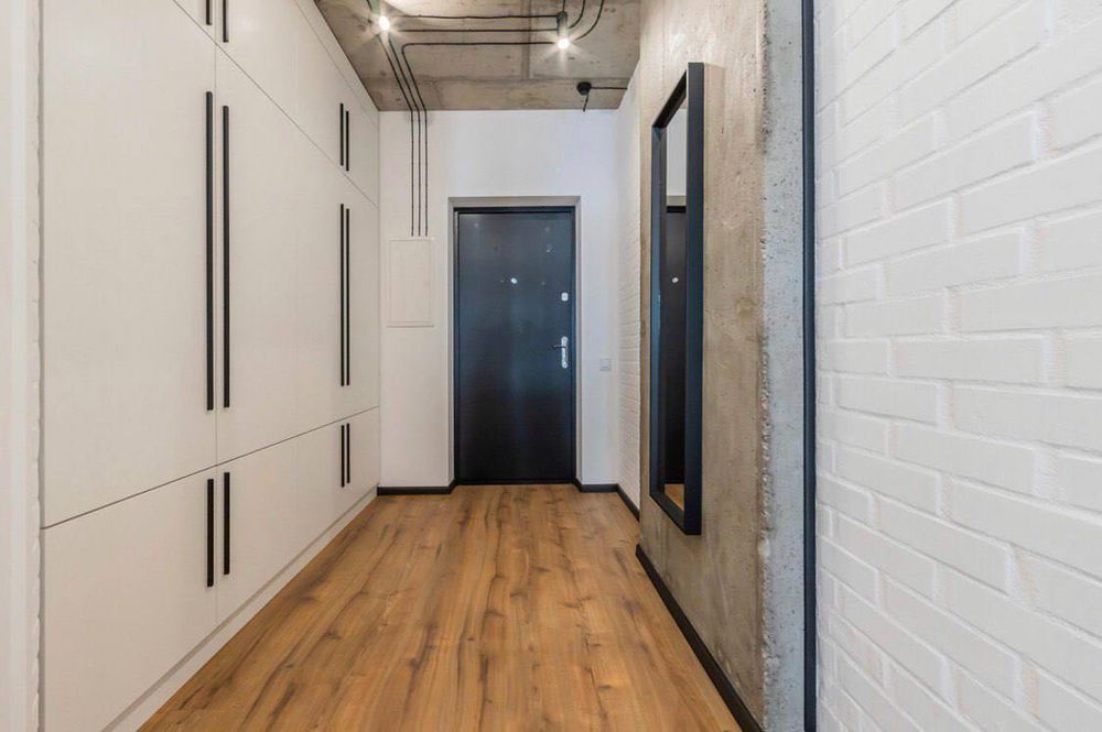 Дизайнерська  ЖК ! 044" , Кирилівська 37А. .метро Поштова Площа