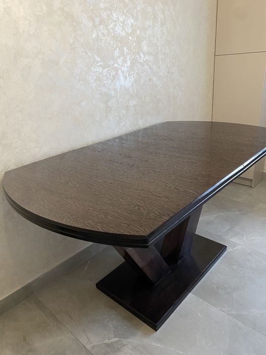 Стіл на кухню або вітальню