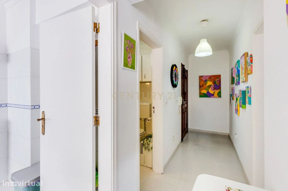 Apartamento T1 em Corroios, Seixal | Praticidade para o dia a dia e pr
