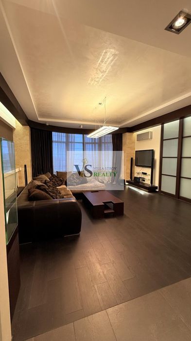 Продаж квартири в Одесі, 3 кімнати, 14/24 поверх, 145 м²
