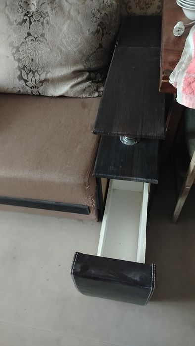 Продам великий діван , ліжко