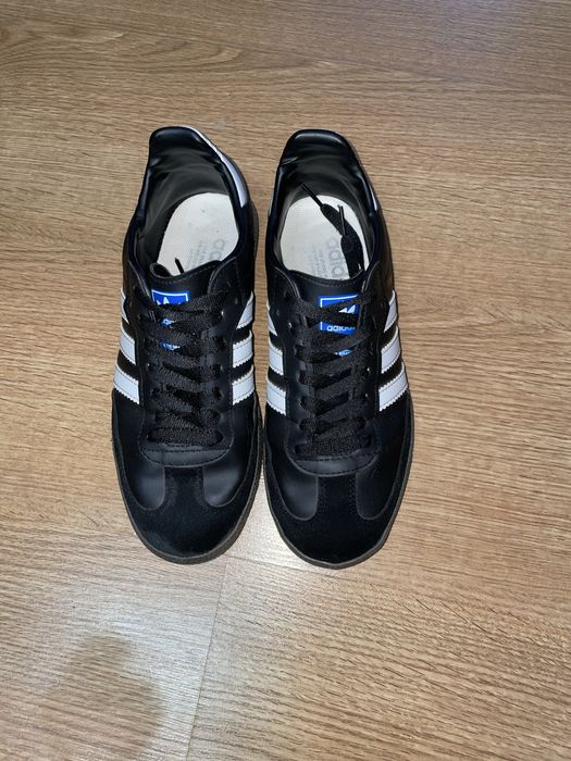 жіночі кросівки Adidas Samba чорного кольору