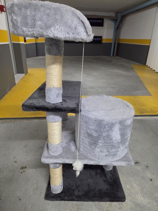 Poleiro / arranhador para gatos