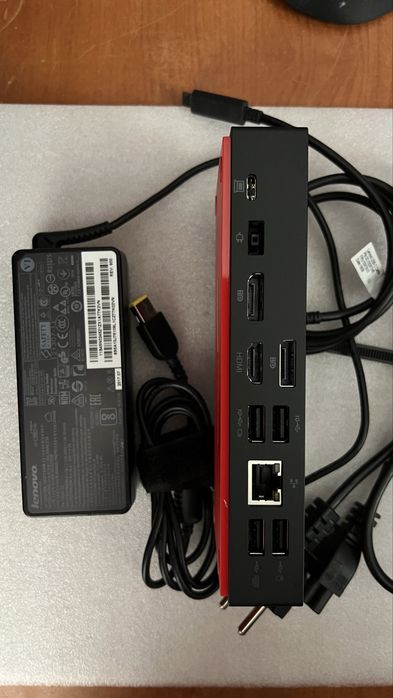 Докстанція Lenovo з блоком живлення