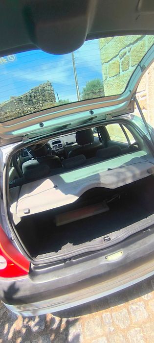 Renault Clio II - 1.2 16v de 2001