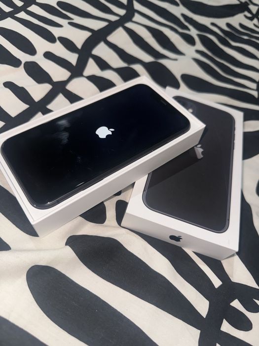 iPhone 11 Preto 64gb (como novo)