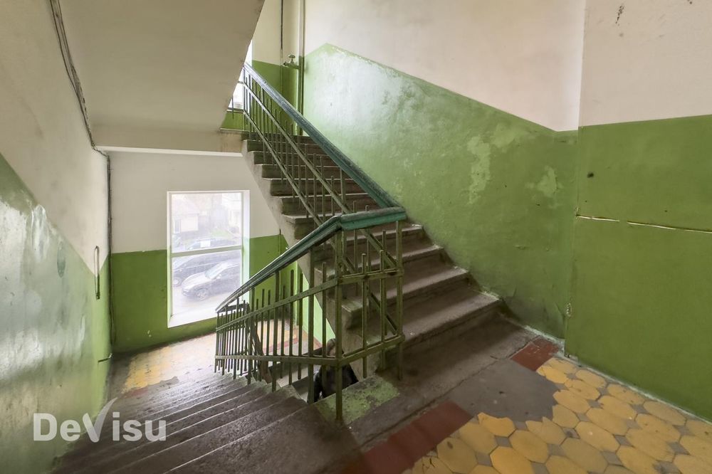 Продаж кімнати в центрі, вул. Володимирська