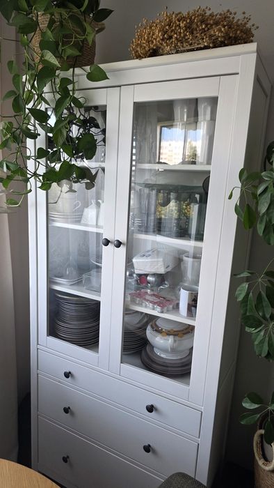 Zestaw drewnianych mebli IKEA Hemnes
