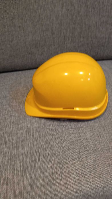 kask hełm ochronny żółty