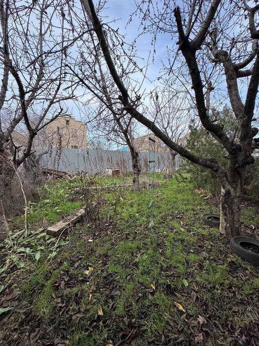 Гарний просторий будинок у передмісті Одеси