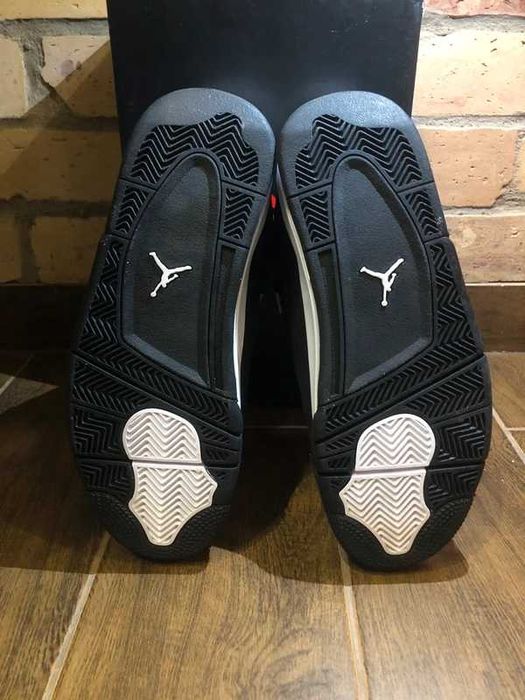 Jordan 4 Retro White Thunder R.46