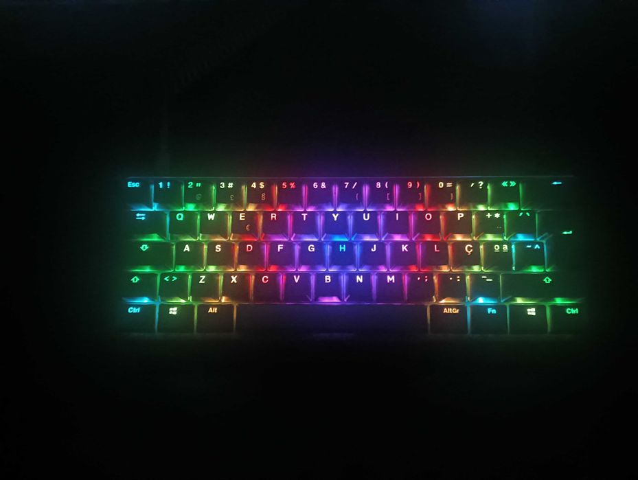 Teclado Mecânico RGB Glorious GMMK Compact (60%) ISO PT
