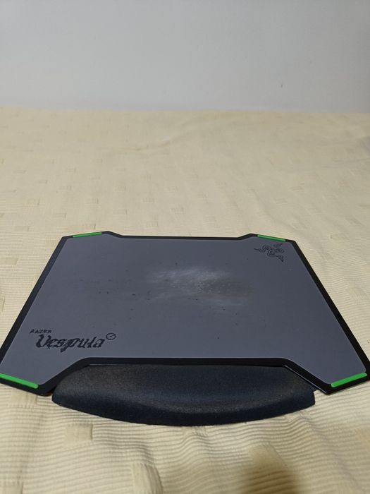 Teclado, rato e tapete gaming