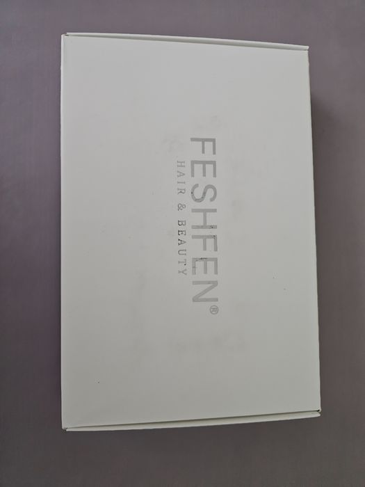 Peruka Długa Włosy Fale 55 Cm Jasny Blond Syntetyczny Feshfen