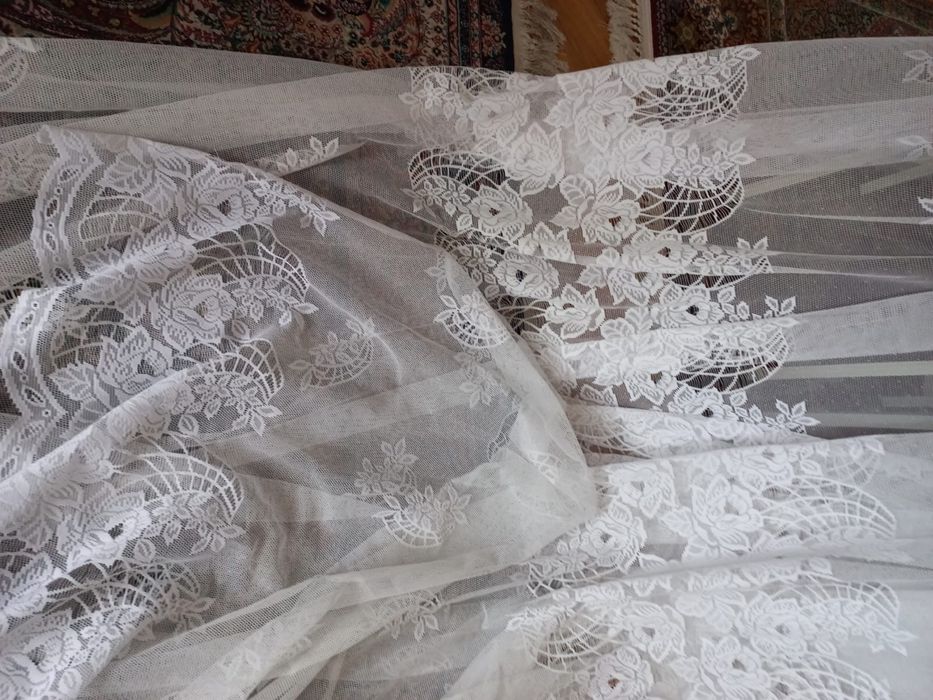 Тюлі з ажурним візерунком