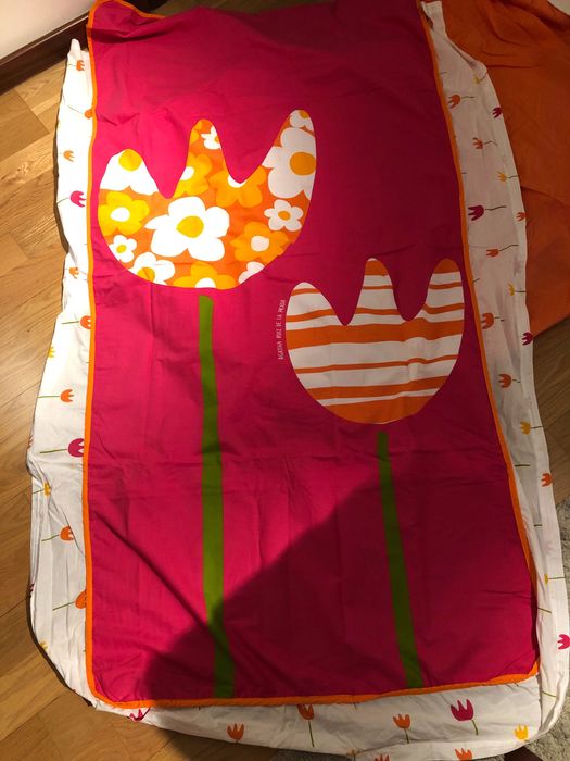 Vendo saco de dormir completo para cama/beliche de 0,90cm de menina.