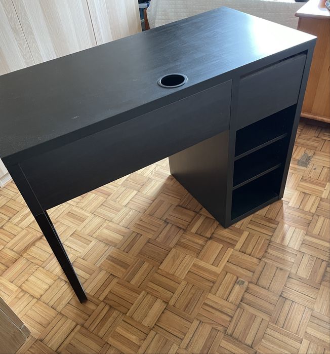 Secretaria Preta IKEA Micke