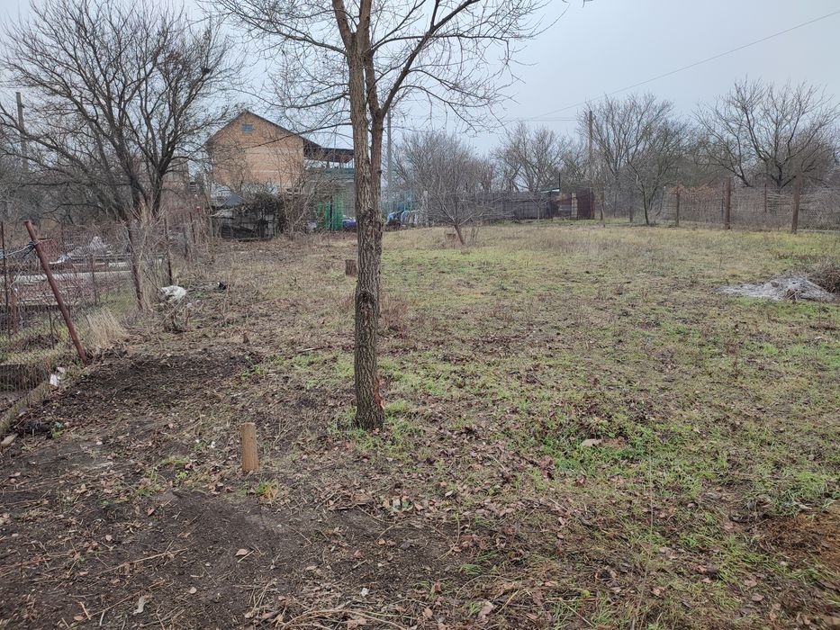 Продаю дачный участок  шесть  соток земли  за селом  ВЛАДИМИРОВСКОЕ