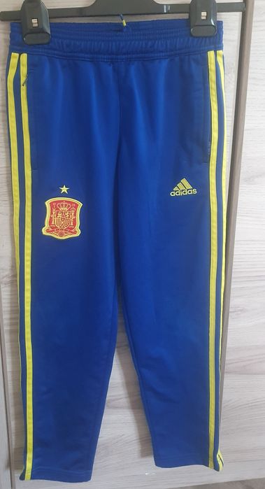 Adidas spodnie dresowe 134