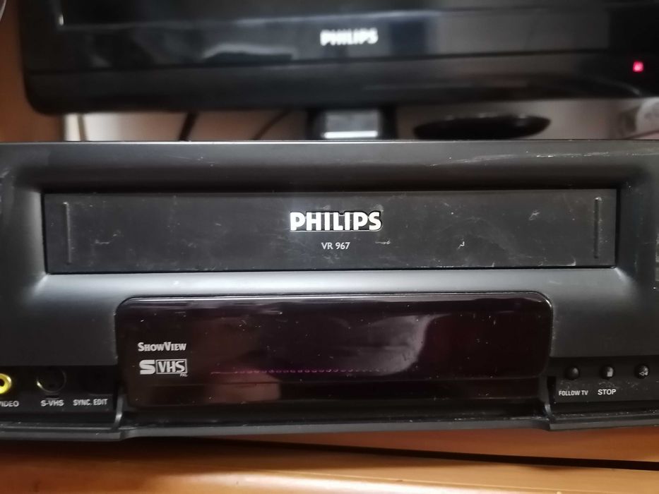 Magnetowid S-VHS Philips VR 967