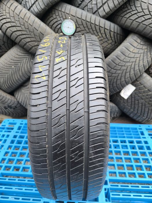 * Opona Goodyear 215/60/17C pojedynka