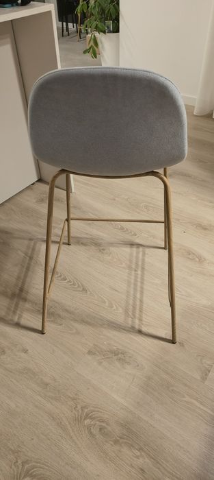 Bancos altos estilo cadeira