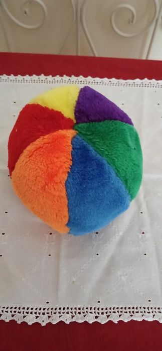 Bola peluche com som