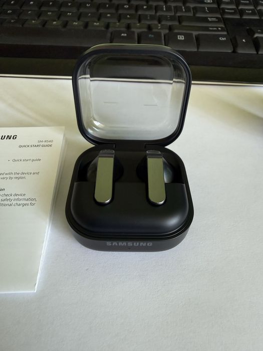 Samsung Galaxy Buds 4 sluchawki nowe