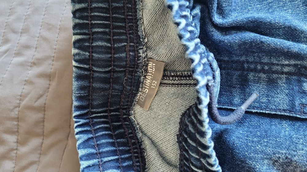 Spodnie jeansowe 152