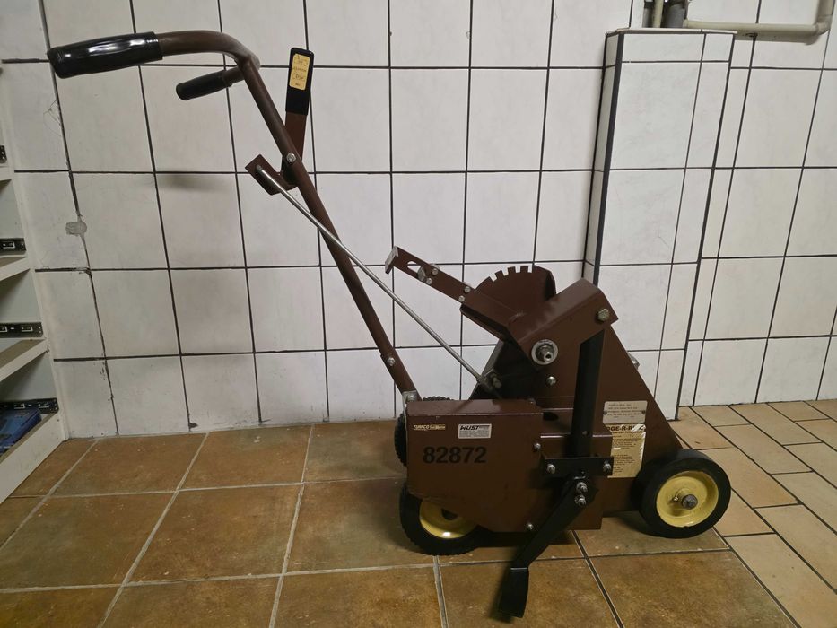 Wycinarka Darni Ryan obrzynarka do obrzeży trawników Turfco BILLY GOAT Podcinarka do darni Camon  Ryan