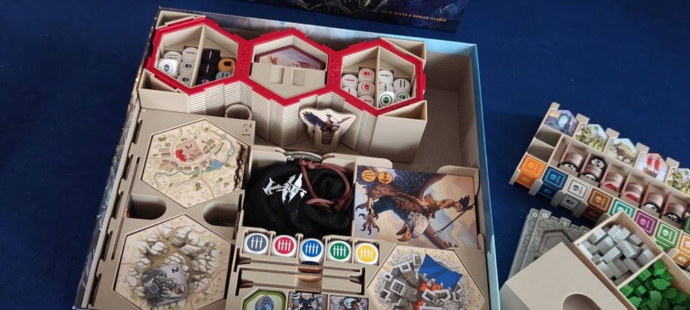 Karak 2 insert + dodatki Chaos, Imperium + promki + siatki na kafle