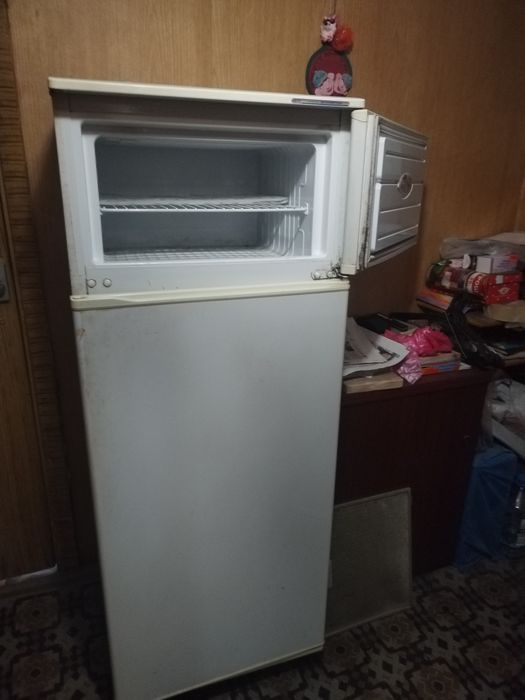 Продам холодильник!