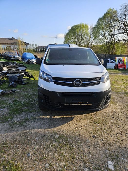 Opel Vivaro Uszkodzony silnik, samochód kompletny 2.0 hdi