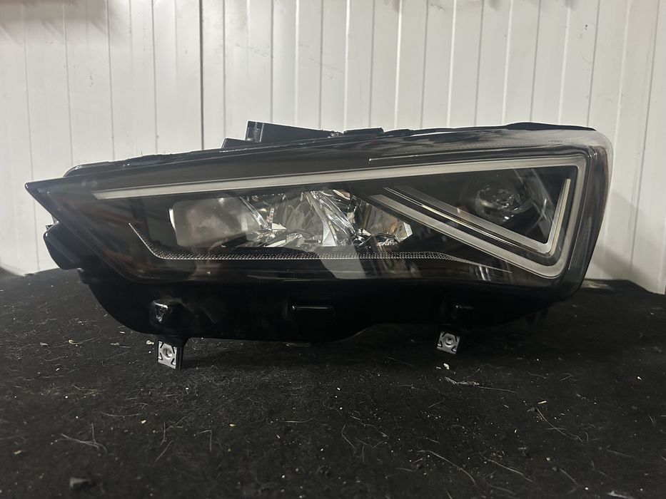 Farol led cupra formentor