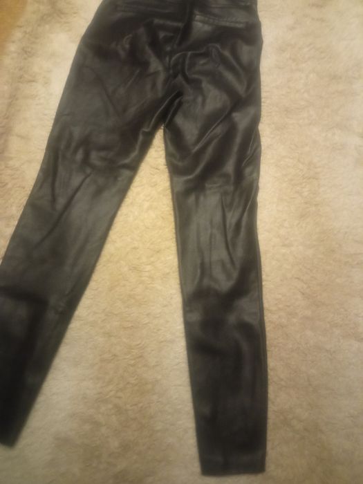 Spodnie czarne ekoskóra