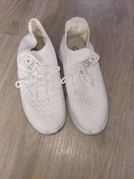 Белые летние кроссовки (стелька 26,5см)