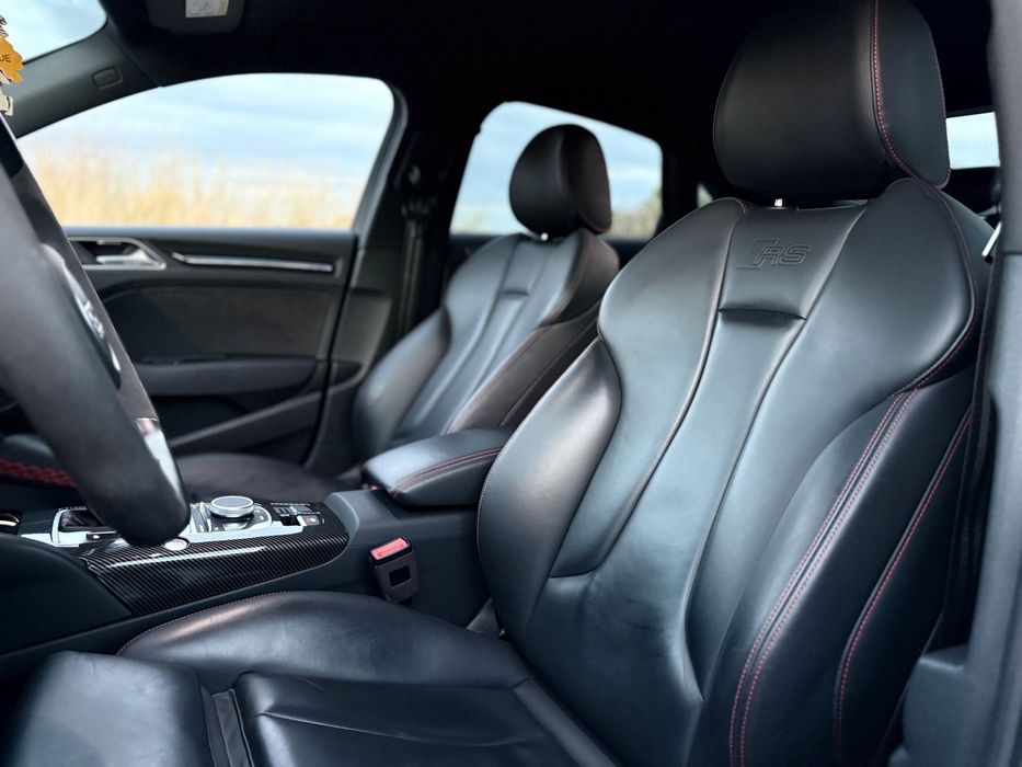 Audi RS3 Limousine 2.5 TFSI quattro S tronic