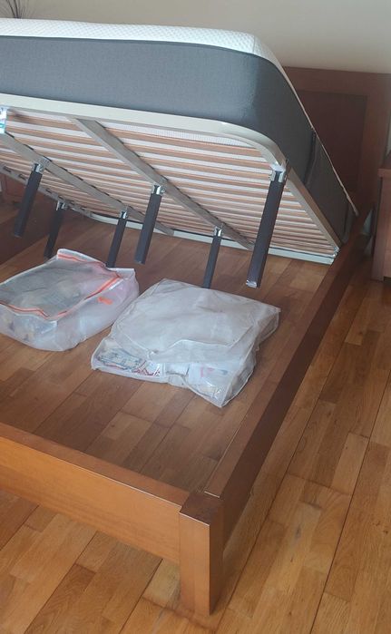 Cama de casal em Cerejeira