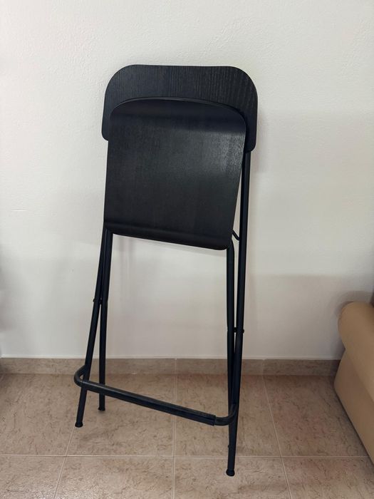 Cadeira Alta Dobrável em Madeira e Metal