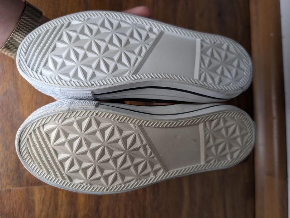 Nowe wysokie trampki