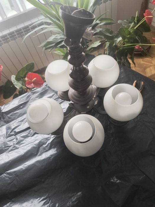 Żyrandol na 5 kloszy