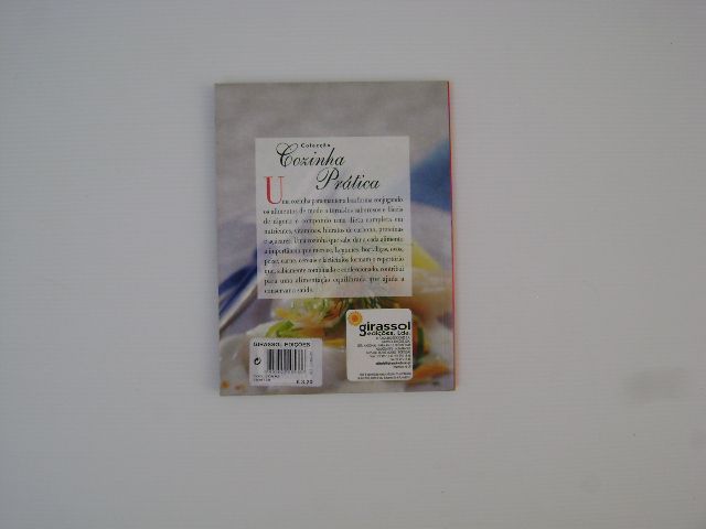 4 Livros interessantes , cozinha , medicina ,etc