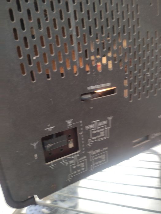 Rádio antigo válvulas