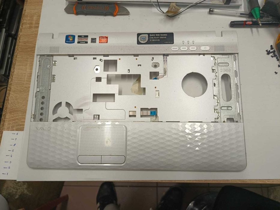 Palmrest do laptopa Sony Vaio PCG-71c11m.