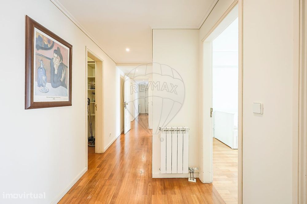 Apartamento T4 para arrendamento